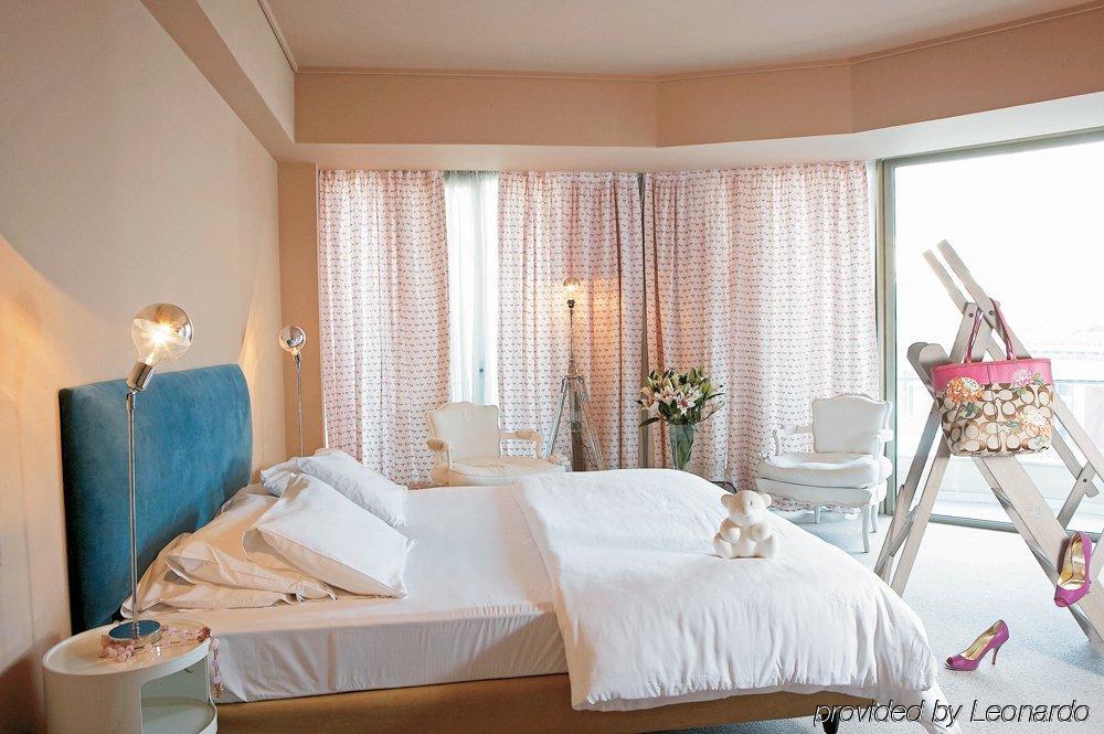 Hotel 2Fashion House Atenas Quarto foto